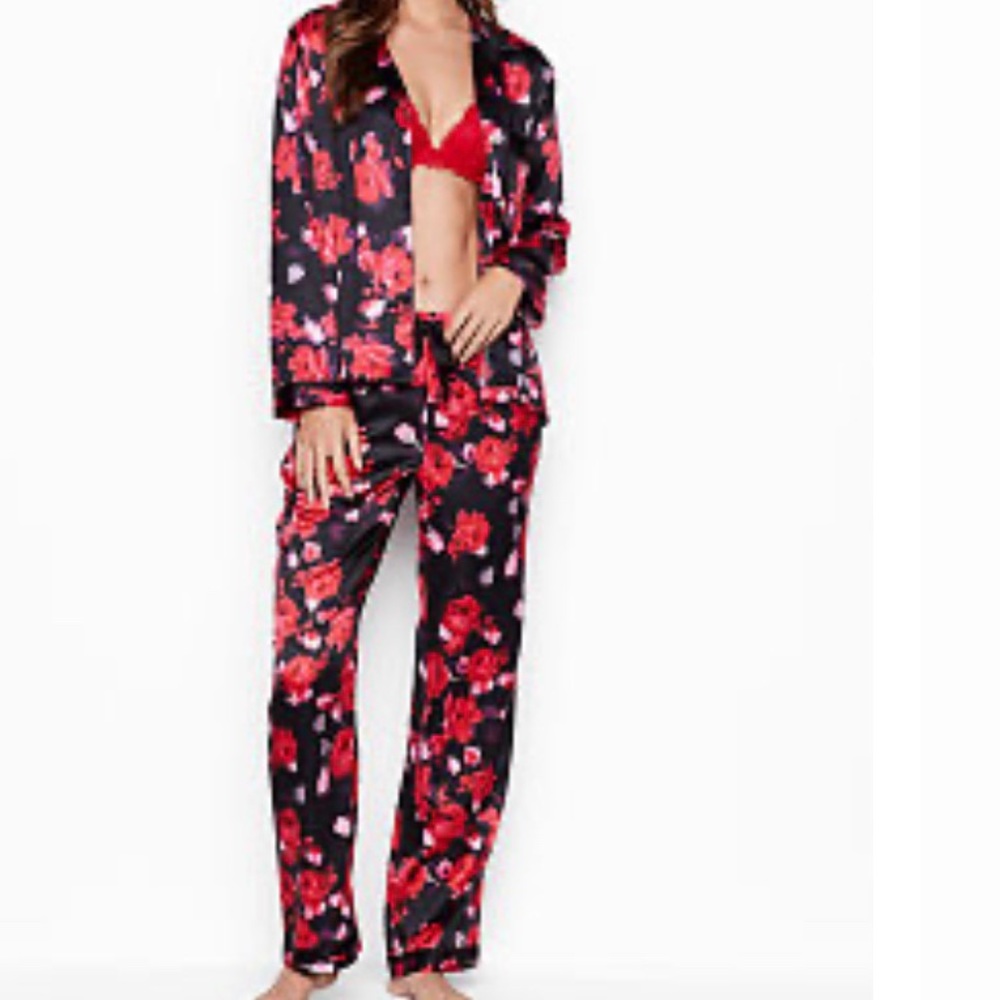 VS PJ SET WITH MATCHING SLIPPERS